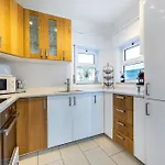 1c Waterside With Shared Pool Apartamento Luz